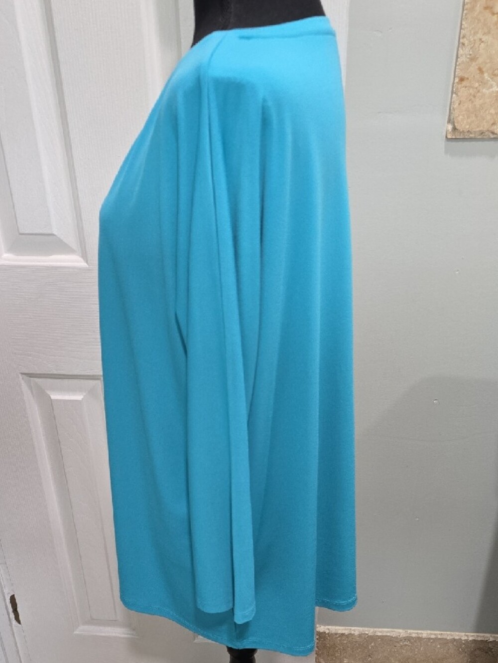 Classic V-Neck Turquoise Top Size XL - Picture 5 of 11